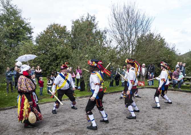 Morris Men at Apple Day 2017